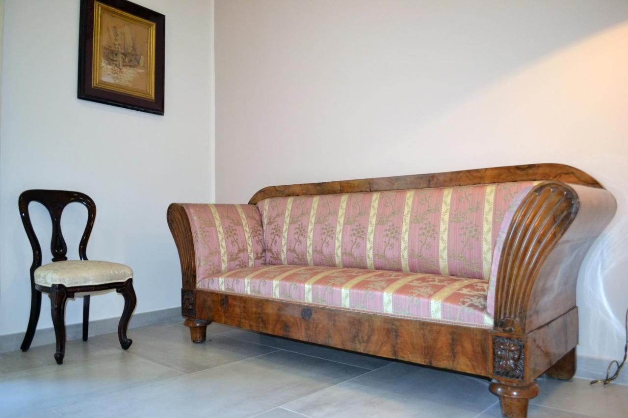 questo rinascimento CASA BRIGITTE Napoli Esterno foto