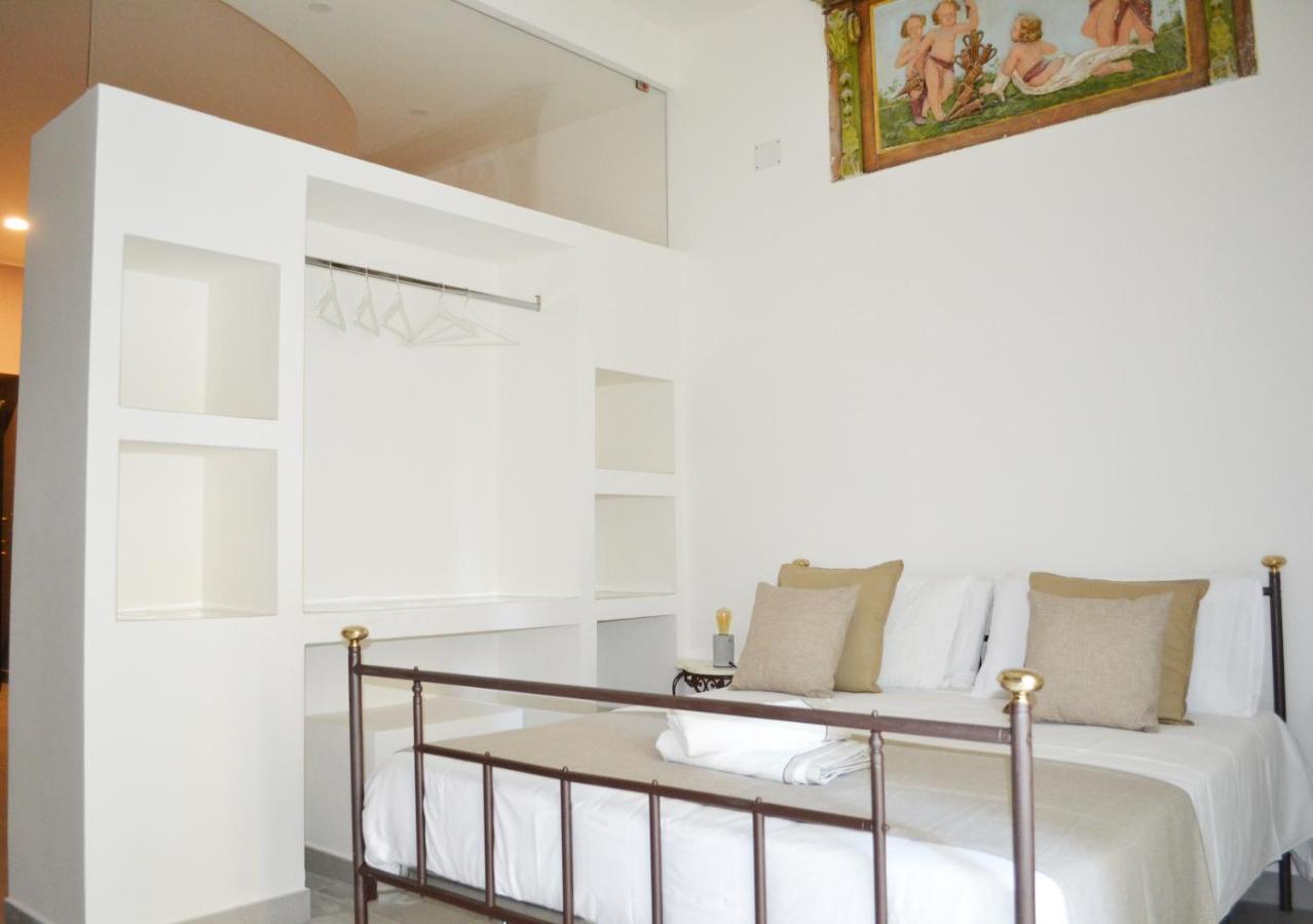 questo rinascimento CASA BRIGITTE Napoli Esterno foto