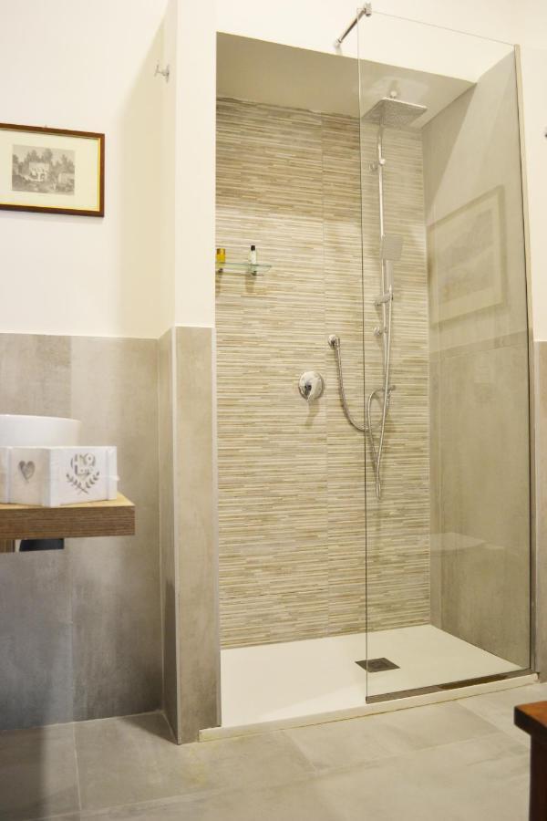 questo rinascimento CASA BRIGITTE Napoli Esterno foto