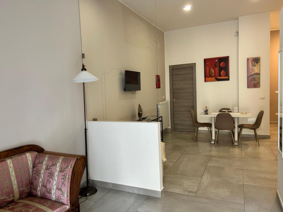 questo rinascimento CASA BRIGITTE Napoli Esterno foto