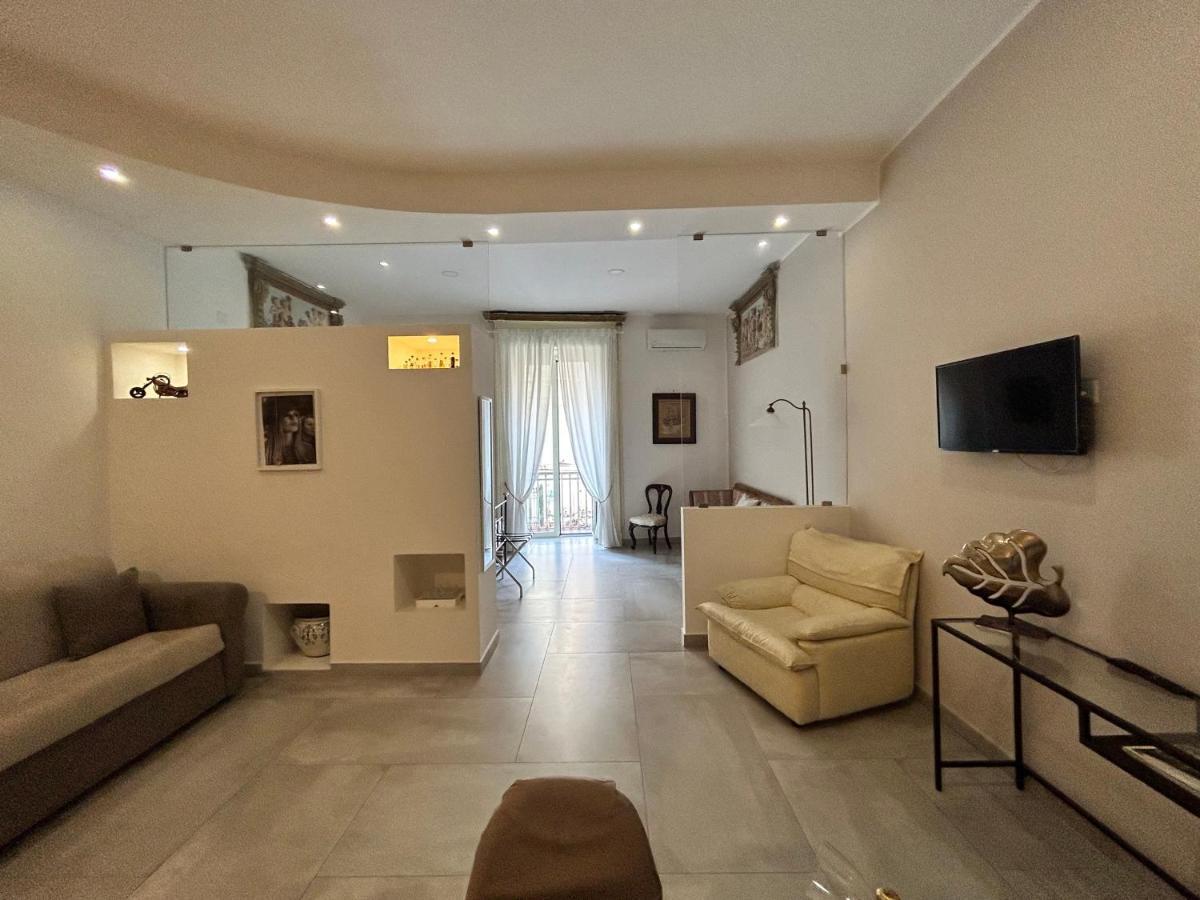 questo rinascimento CASA BRIGITTE Napoli Esterno foto